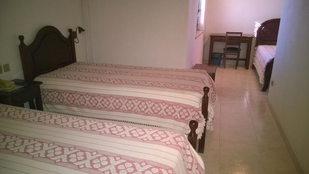 ホテルResidencial Gabriel サンティアゴ・ド・カセーン 部屋 写真